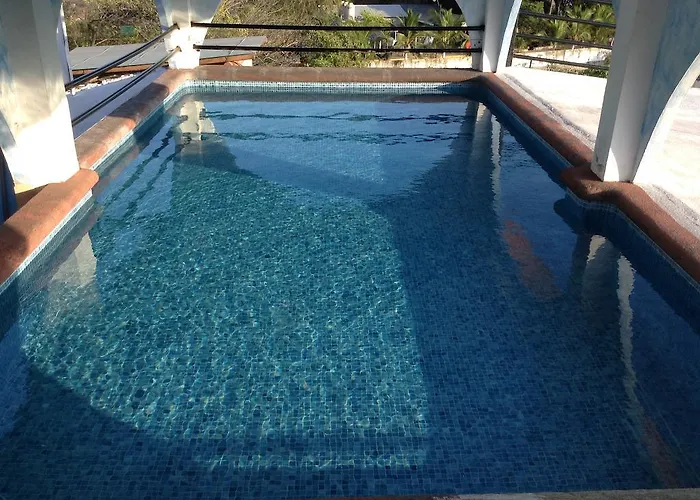 Arturo's 3*