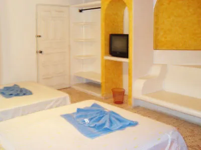 Arturo's 3*